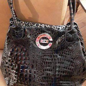 LADIES HANDBAG
